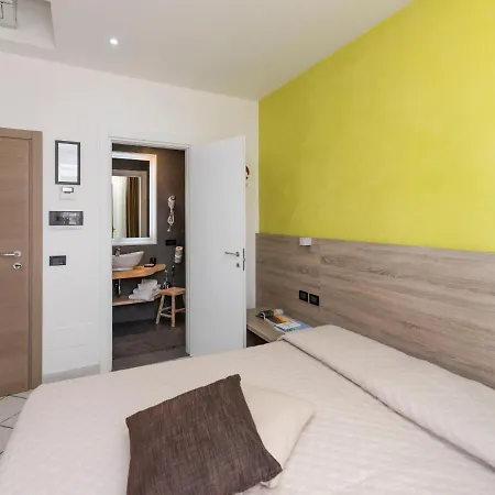 Hotel Da 3*