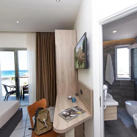 Hotel Da 3*